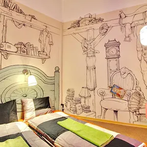 Хостел Lavender Circus Hostel, Doubles & Ensuites Будапешт