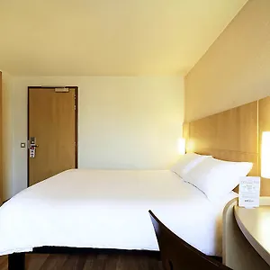 イビス トゥール エッフェル カンブロンヌ 15区 3* パリ
