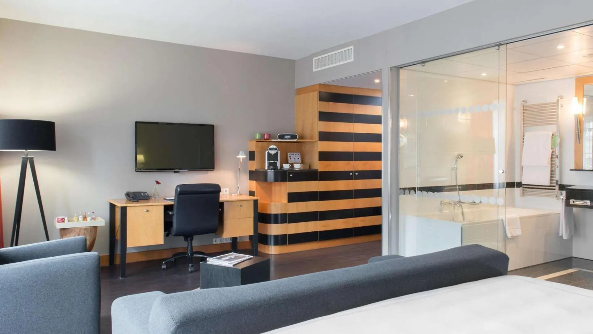 Swissotel Amsterdam 4*,  Nizozemsko